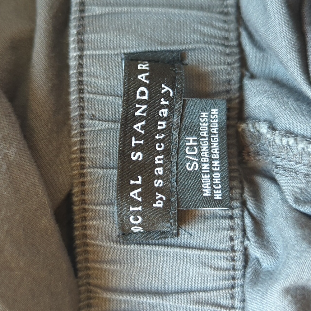 Social Standard By Sanctuary Dark Blue Grey Cargo Capris, Women's Small - Picture 6 of 7